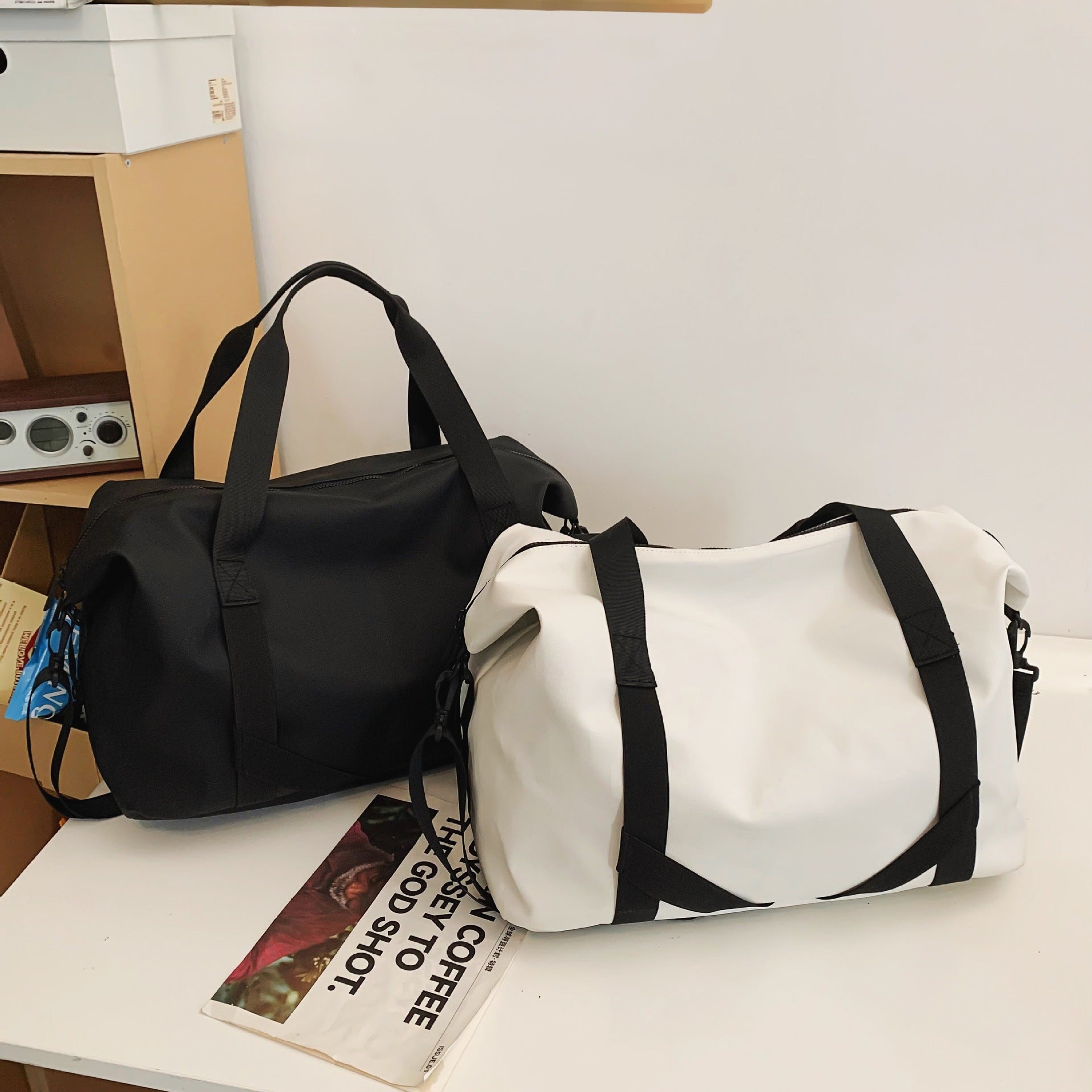 Multi-functional Large Capacity Single Shoulder Crossbody Men And Women Excursion Backpack Batch